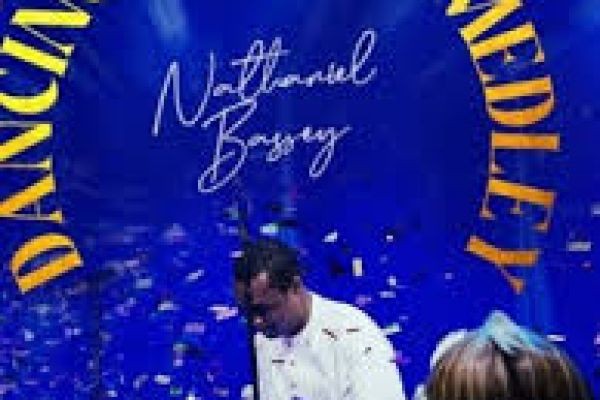 Nathaniel Bassey - Dancing Around