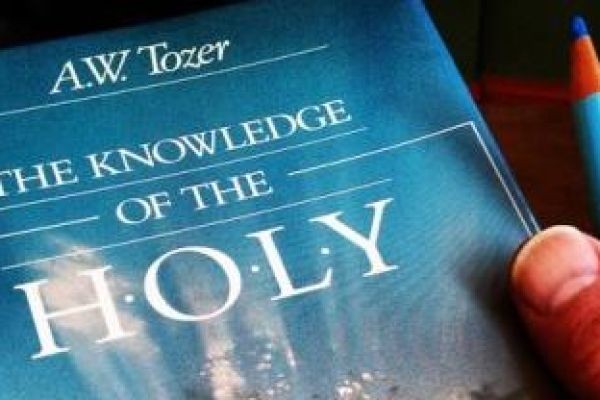 Knowledge of the Holy by A. W. Tozer (Ebook PDF Download)